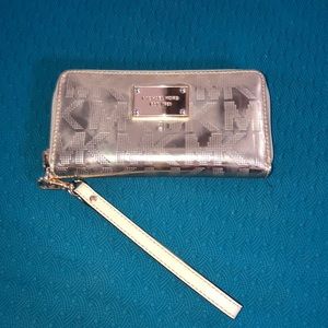 Michael Kors Rose Gold Wallet